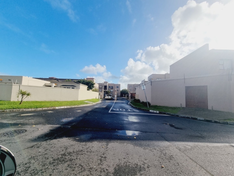 2 Bedroom Property for Sale in Parklands Western Cape